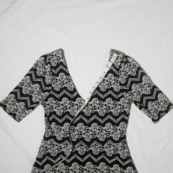Everly Y2k 90s Preppy Medium black& ivory  Lace A Line flare dress stret… - Picture 4 of 8